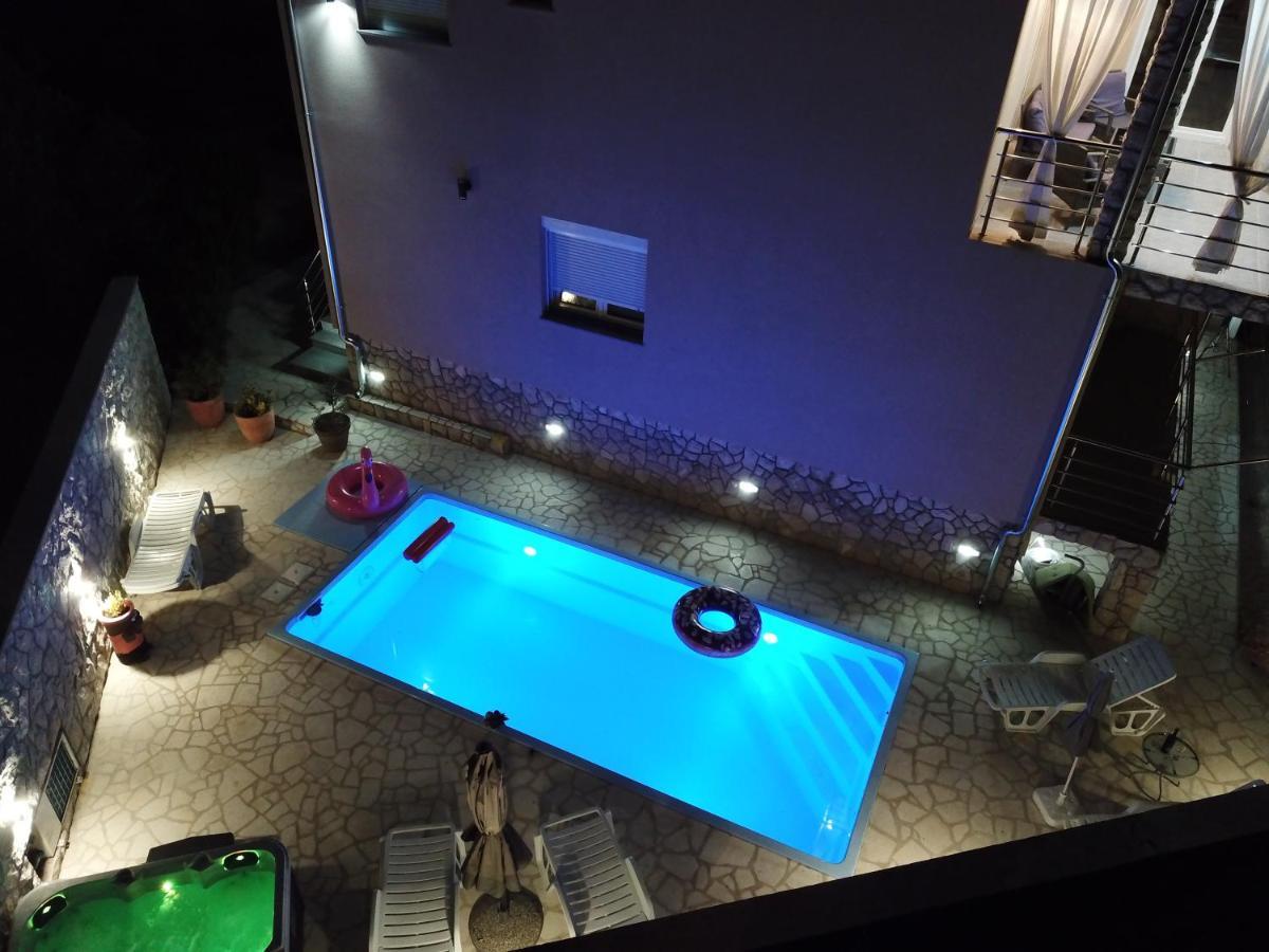 Apartments Adriana Bilice Zewnętrze zdjęcie