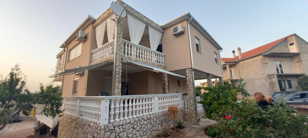 Apartments Adriana Bilice Zewnętrze zdjęcie