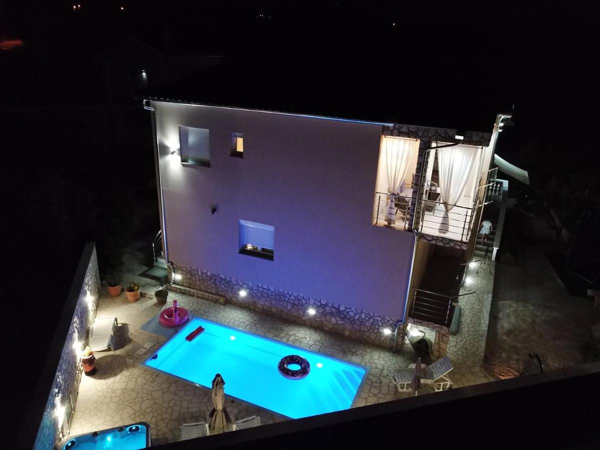 Apartments Adriana Bilice Zewnętrze zdjęcie