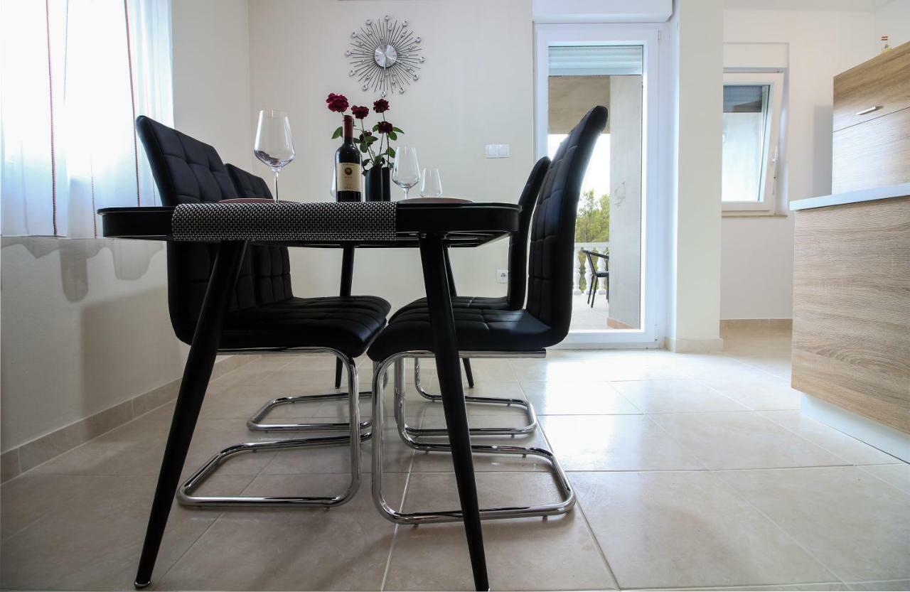 Apartments Adriana Bilice Zewnętrze zdjęcie